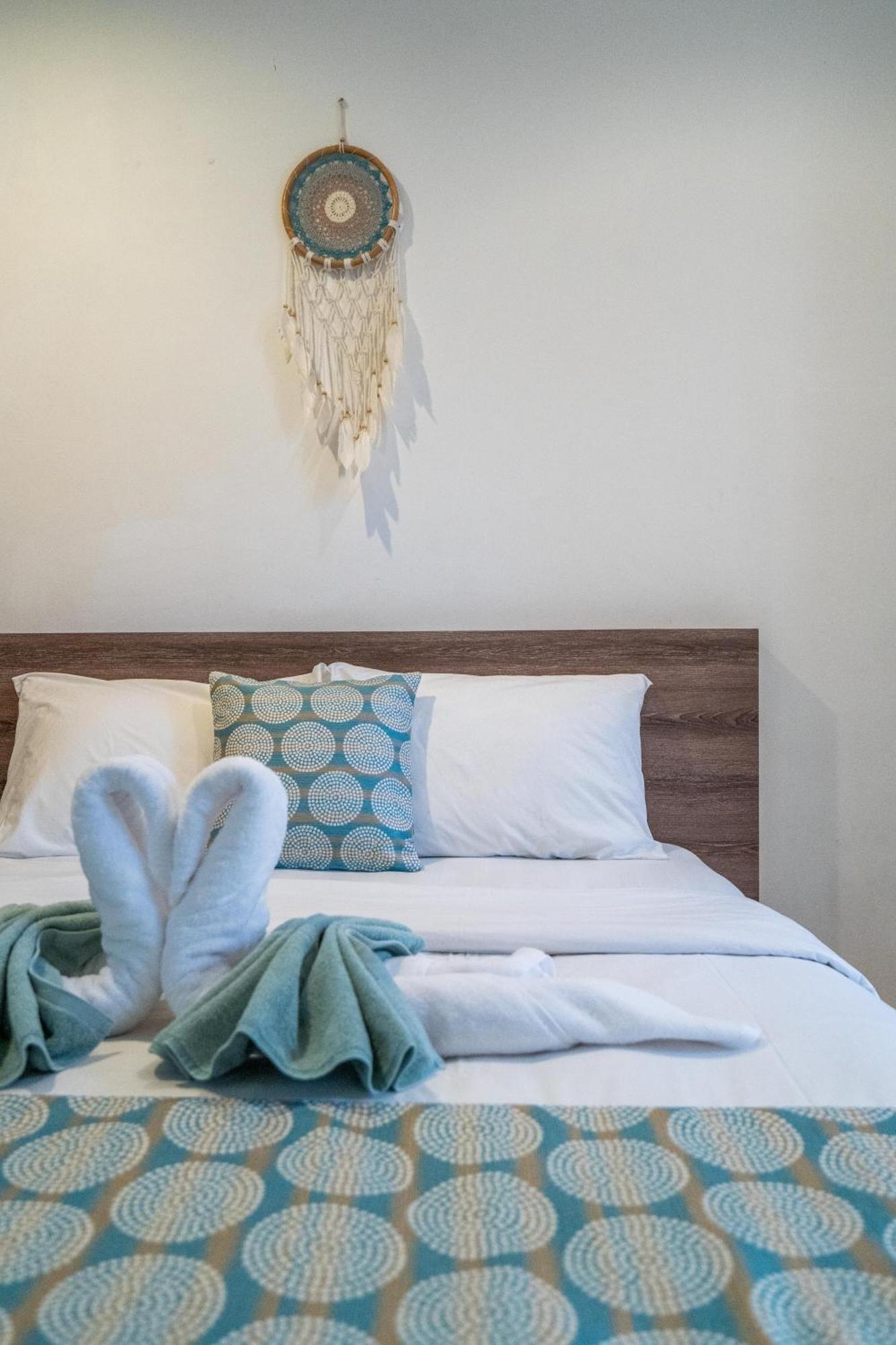 Master In Pool -ideal For Entertaining Homestay *