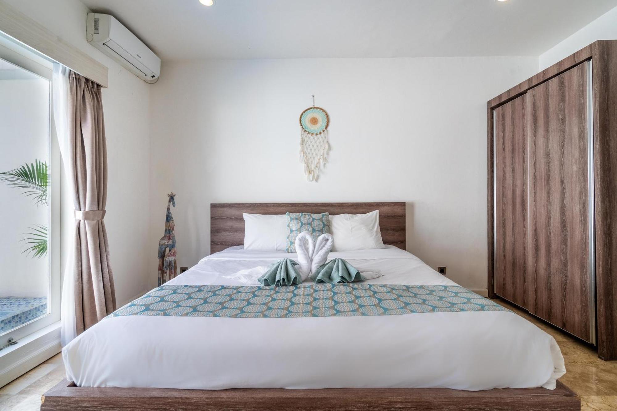 Master In Pool -ideal For Entertaining Homestay
